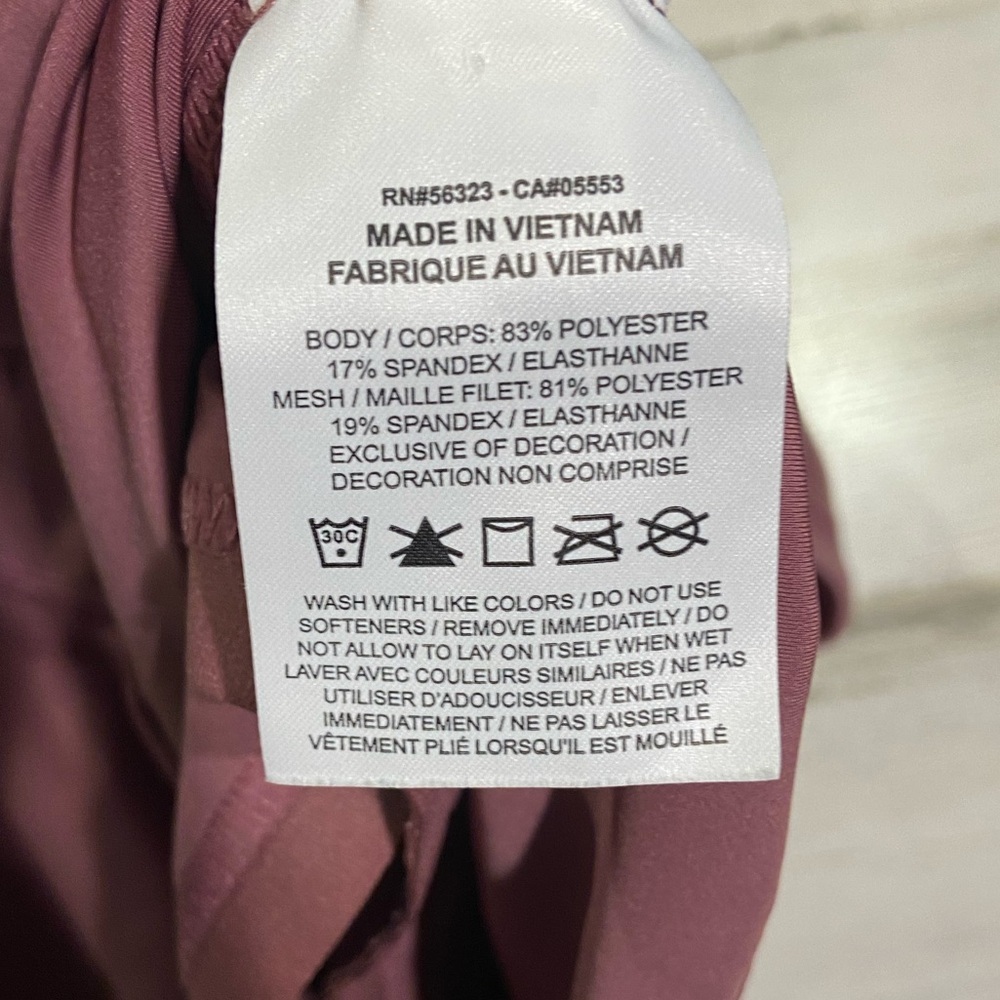 Nike Women’s Mauve Tight Fit Sleeveless Training Tank Top Medium - Picture 8 of 8